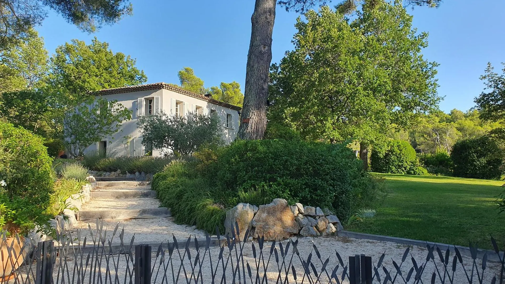Lou Pantai, House, 5 Bedrooms 8 Persons, Pool, Large Garden, 4Km From Aix En Provence Aix-en-Provence