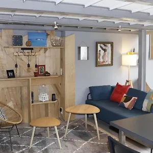 Air-conditioned Duplex With Furnished Terrace In The City Center Aix-en-Provence